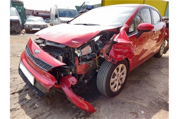 kia rio (ub) del año 2015