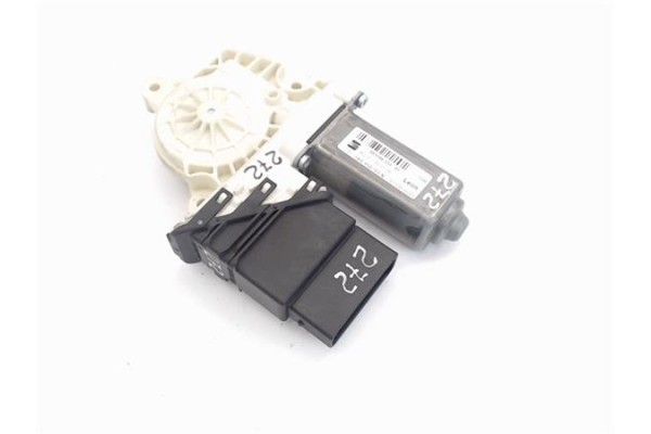 Recambio de motor elevalunas trasero izquierdo para seat leon (1p1) referencia OEM IAM (1K0959703N) (973622-105) 