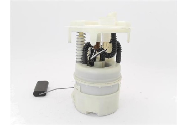 Recambio de bomba combustible para citroen c4 berlina 1.6 exclusive referencia OEM IAM 1525WK  