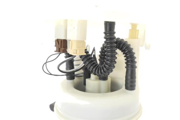 Recambio de bomba combustible para citroen c4 berlina 1.6 exclusive referencia OEM IAM 1525WK  
