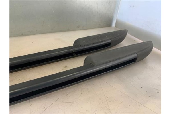 Recambio de barras de techo para kia sorento (bl) 2.5 crdi referencia OEM IAM 868E+105 8,68E+105 