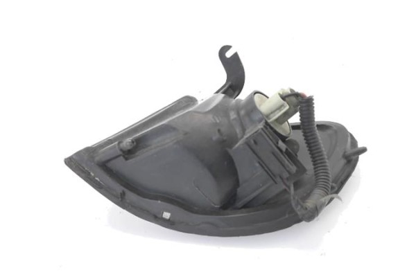 Recambio de intermitente delantero dcho para nissan sunny berlina (n14) 1.6 i 16v referencia OEM IAM B613063C00  