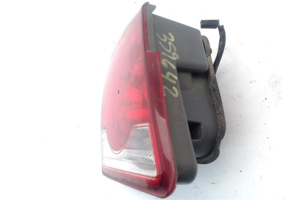 Recambio de piloto interior izquierdo para chevrolet cruze 2.0 ls referencia OEM IAM 95130772  
