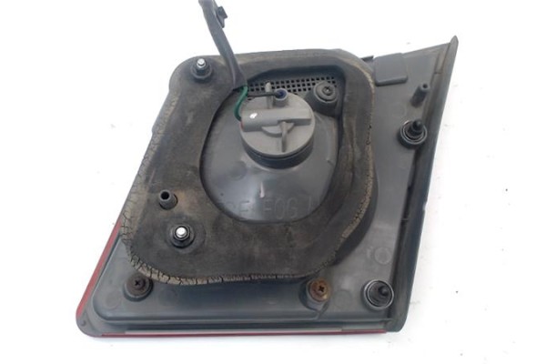 Recambio de piloto interior izquierdo para chevrolet cruze 2.0 ls referencia OEM IAM 95130772  