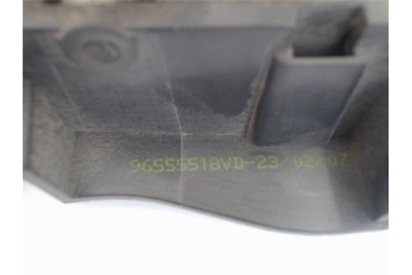 Recambio de manilla int. puerta delantero izquierda para peugeot 207 referencia OEM IAM 96555518VD  
