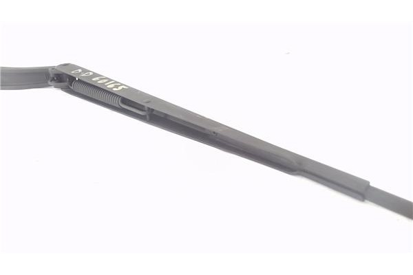 Recambio de brazo limpiaparabrisas delantero derecho para kia sorento (bl) 2.5 crdi referencia OEM IAM 983E+05  