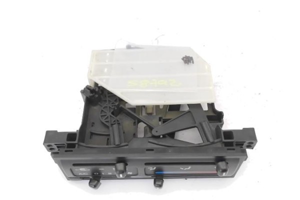 Recambio de mandos calefaccion / a.a. para nissan sunny berlina (n14) 1.6 i 16v referencia OEM IAM 2751563C01  