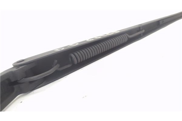 Recambio de brazo limpiaparabrisas delantero derecho para kia sorento (bl) 2.5 crdi referencia OEM IAM 983E+05  