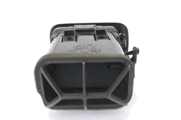 Recambio de rejilla entrada de aire para nissan sunny berlina (n14) 1.6 i 16v referencia OEM IAM 6876063C00  