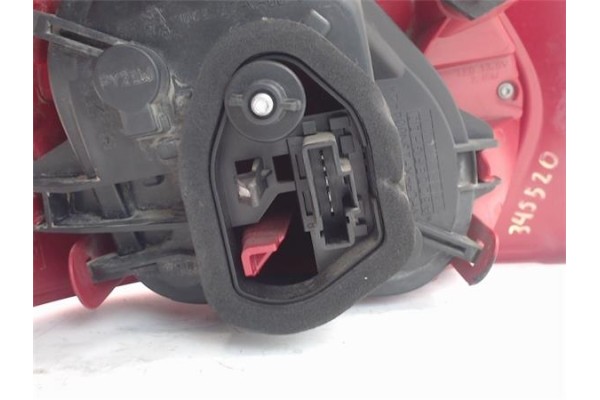 Recambio de piloto trasero derecho para peugeot 208 1.4 active referencia OEM IAM 6972628380 9672628380 
