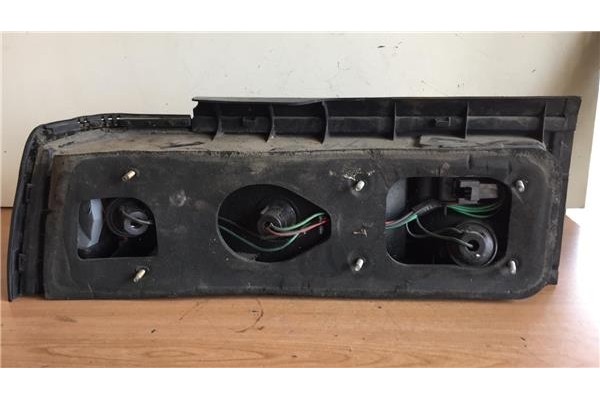 Recambio de piloto trasero derecho para honda civic iii hatchback (ec, ed, ee) 1.2 referencia OEM IAM 0438302R  