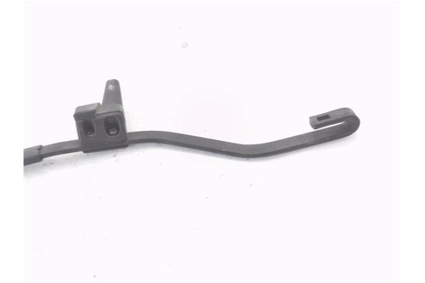 Recambio de brazo limpiaparabrisas trasero para kia sorento (bl) 2.5 crdi referencia OEM IAM 988E+05  
