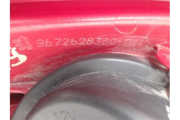 Recambio de piloto trasero derecho para peugeot 208 1.4 active referencia OEM IAM 6972628380 9672628380 