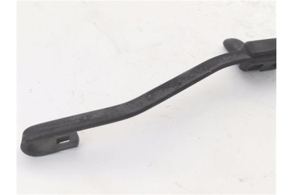 Recambio de brazo limpiaparabrisas trasero para kia sorento (bl) 2.5 crdi referencia OEM IAM 988E+05  