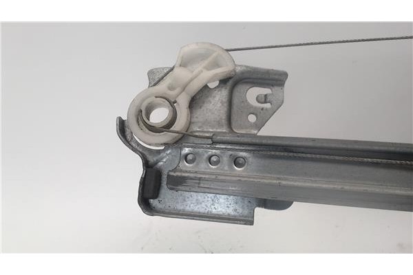 Recambio de mecanismo elevalunas delantero izquierdo para citroen c3 referencia OEM IAM FC696A  
