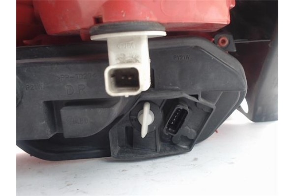 Recambio de piloto trasero derecho para renault megane ii (bm0/1_, cm0/1_) 1.5 dci referencia OEM IAM 8200413216 2232228 
