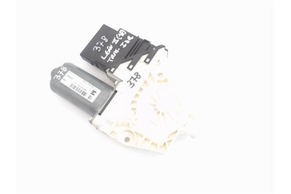 Recambio de motor elevalunas trasero izquierdo para seat leon (1p1) referencia OEM IAM (1K0959703N) (983599-334) (973622-106) 