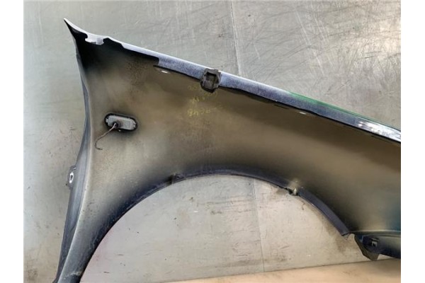 Recambio de aleta delantero izquierda para volkswagen golf iv berlina (1j1) 1.6 referencia OEM IAM 1J0821021  