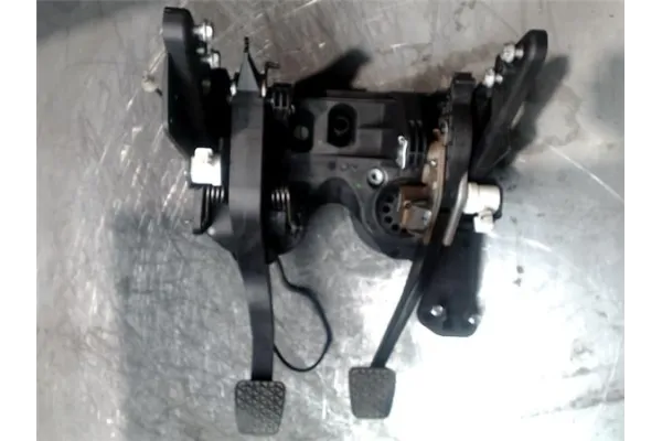 Recambio de juego pedales completo para opel astra k berlina 5p 1.6 dynamic referencia OEM IAM 39222106 Recambio de juego pedales completo para opel astra k berlina 5p 1.6 dynamic referencia OEM IAM 39222106