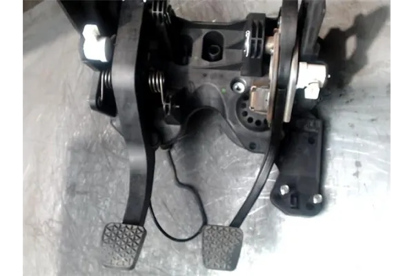 Recambio de juego pedales completo para opel astra k berlina 5p 1.6 dynamic referencia OEM IAM 39222106  
