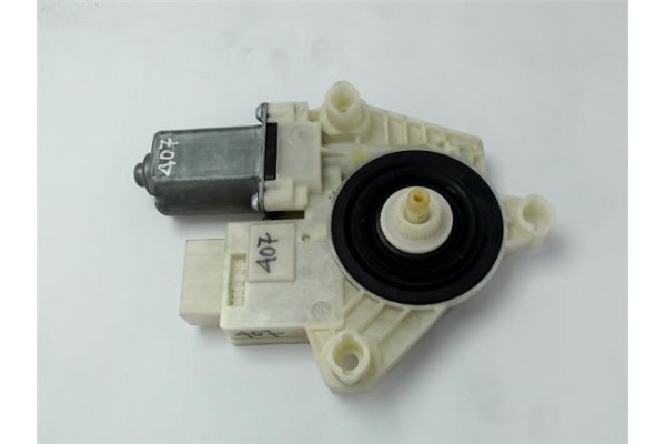 Recambio de motor elevalunas trasero izquierdo para skoda rapid (nh) 1.6 ambition referencia OEM IAM 5JA959811G A646/4-1 