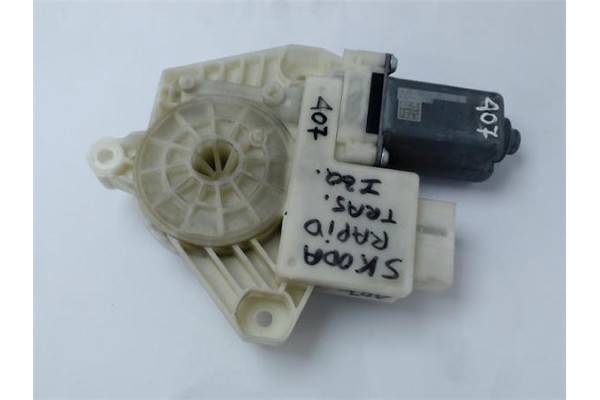 Recambio de motor elevalunas trasero izquierdo para skoda rapid (nh) 1.6 ambition referencia OEM IAM 5JA959811G A646/4-1 