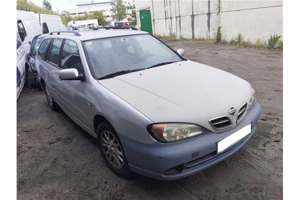 nissan primera berlina (p11) del año 2000
