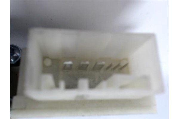 Recambio de motor elevalunas trasero izquierdo para skoda rapid (nh) 1.6 ambition referencia OEM IAM 5JA959811G A646/4-1 