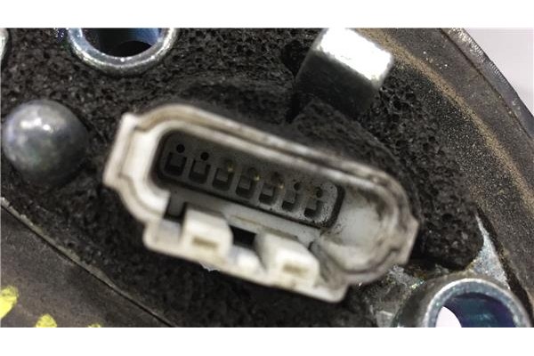 Recambio de retrovisor electrico izquierdo para fiat iii evo punto (199) 1.3 d multijet referencia OEM IAM 735465561 RS02421 735