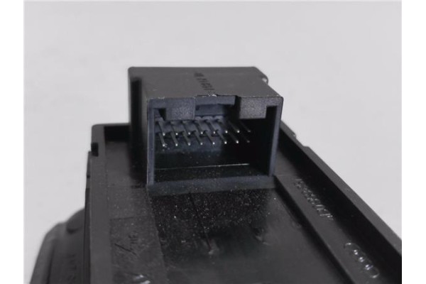 Recambio de mando elevalunas delantero izquierdo para audi a6 avant (4b5) 2.8 quattro referencia OEM IAM 4B0959851  