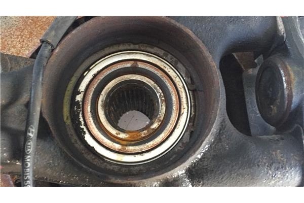 Recambio de mangueta delantero derecha para kia ceed (ed) 1.6 crdi 115 referencia OEM IAM 517152H100  
