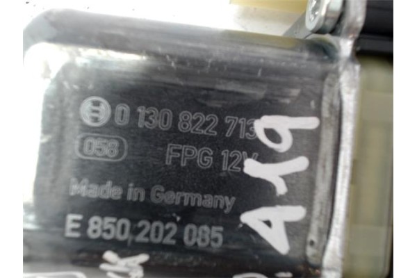 Recambio de motor elevalunas trasero izquierdo para audi a3 (8v1) 1.6 attraction referencia OEM IAM 5Q0959801 0130822713 