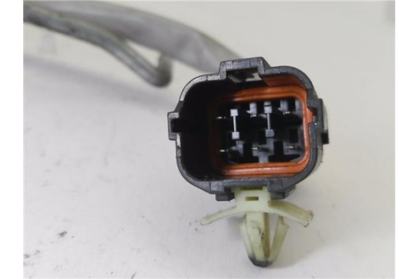 Recambio de cierre electromagnetico delantero derecho para kia sorento (bl) 2.5 crdi referencia OEM IAM 813E+15  