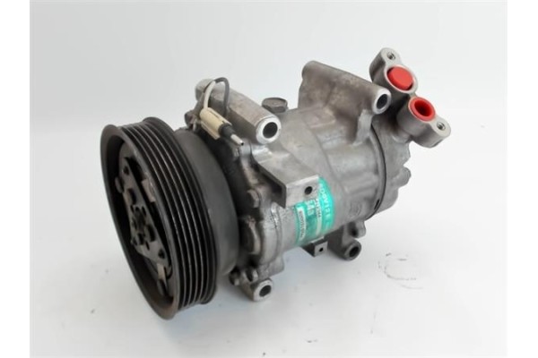 Recambio de compresor aire acond. para renault clio ii fase ii (b/cb0) 1.5 pack dynamique referencia OEM IAM 8200315744 64764123