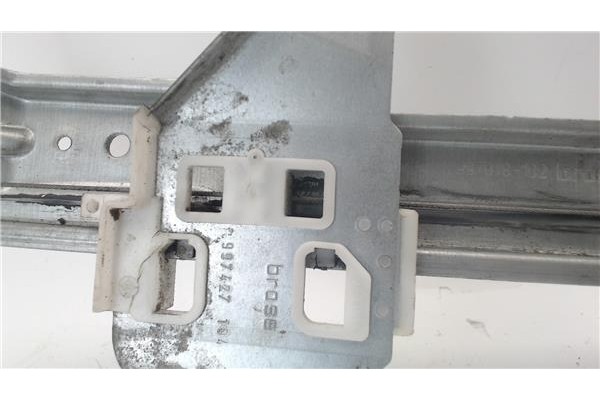 Recambio de mecanismo elevalunas delantero izquierdo para citroen c4 berlina referencia OEM IAM 9647441480 996385101 