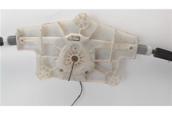 Recambio de mecanismo elevalunas delantero izquierdo para citroen c4 berlina referencia OEM IAM 9647441480 996385101 
