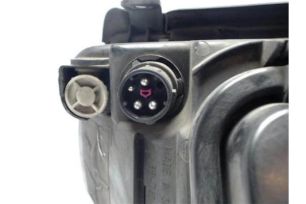 Recambio de faro delantero dcho para audi a4 berlina (b5) referencia OEM IAM 8D0941004A 67728141 8D0941030 , AUDI | 8D0953050 , 
