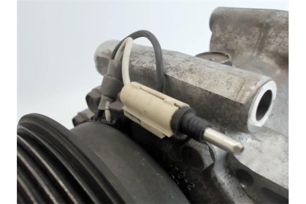 Recambio de compresor aire acond. para renault clio ii fase ii (b/cb0) 1.5 pack dynamique referencia OEM IAM 8200315744 64764123