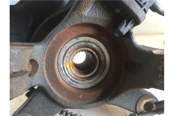 Recambio de mangueta delantero izquierda para renault clio iii 1.5 dci (br17, cr17) referencia OEM IAM 8200345944  