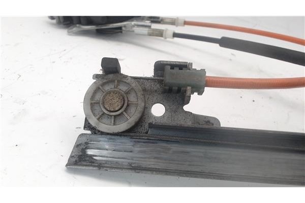 Recambio de mecanismo elevalunas delantero derecho para citroen saxo referencia OEM IAM 400472T1  