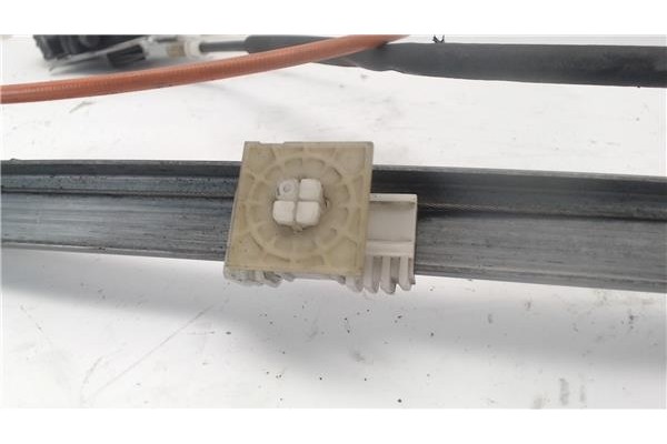 Recambio de mecanismo elevalunas delantero derecho para citroen saxo referencia OEM IAM 400472T1  