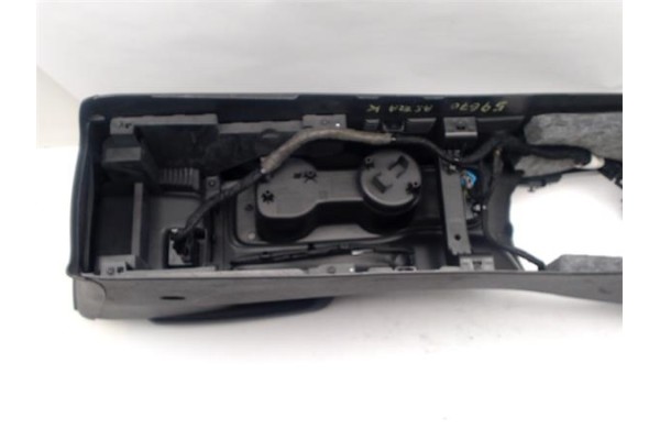 Recambio de portaobjetos reposabrazos para opel astra k berlina 5p 1.6 dynamic referencia OEM IAM 39030127  