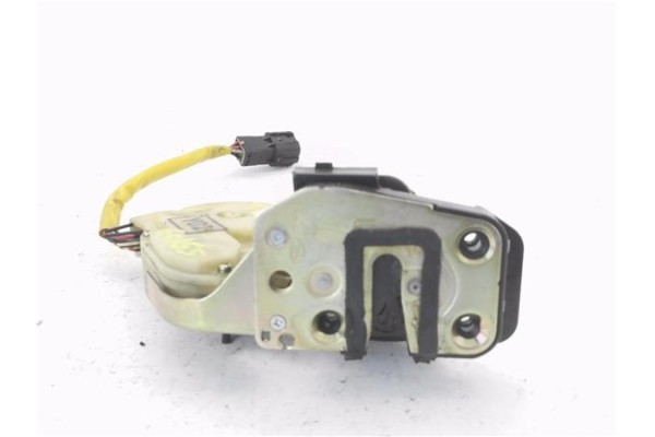 Recambio de cierre electromagnetico trasero izquierdo para kia sorento (bl) 2.5 crdi referencia OEM IAM 814E+15  