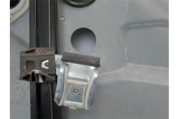 Recambio de elevalunas electrico delantero derecho para seat ibiza (6l1) 1.9 cupra referencia OEM IAM 6L3837752AJ 6L3837756H 