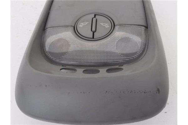 Recambio de luz delantero central techo para kia sorento (bl) 2.5 crdi referencia OEM IAM 928003E001CY 0K53E51410 