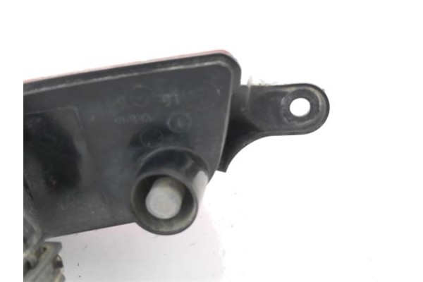 Recambio de piloto defensa trasero izquierdo para opel corsa c 1.3 cdti referencia OEM IAM 13118662  