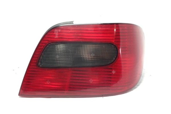 Recambio de piloto trasero derecho para citroen xsara berlina referencia OEM IAM   