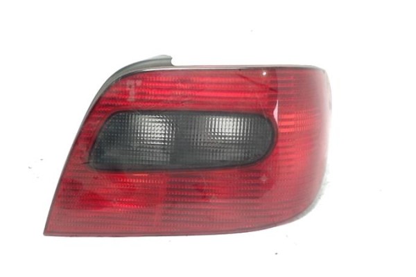 Recambio de piloto trasero derecho para citroen xsara berlina referencia OEM IAM   