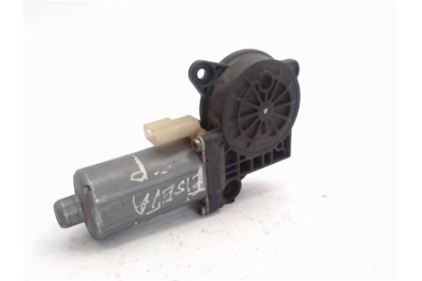 Recambio de motor elevalunas delantero derecho para ford fiesta (cbk) referencia OEM IAM 0130821938  