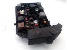 Recambio de caja fusibles/rele para opel astra k berlina 5p 1.6 dynamic referencia OEM IAM 812461952  